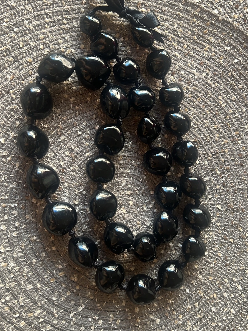 Elegant Black Bead Necklace - Women Jewelry